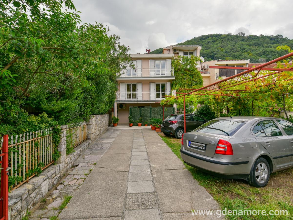 Sobe i Apartmani Davidovic, privatni smeštaj u mestu Petrovac, Crna Gora - DUS_1343